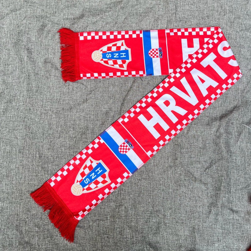Pack Supporter Croatie 🇭🇷 — Bob + Écharpe + Drapeau + Bracelet